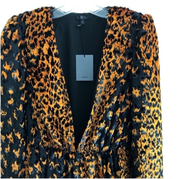 NBD Edie Long Sleeve Velvet Mini Dress Natural Leopard NWT - Picture 5 of 8